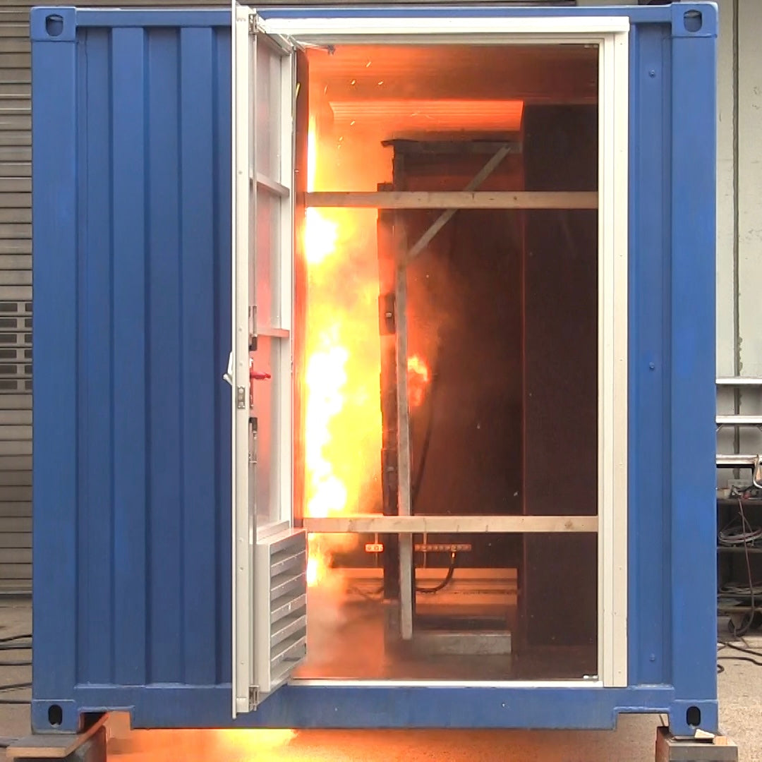 Störlichtbogensicherheit bei Containerstationen: Warum sie über Menschenleben, Betriebssicherheit und Anlagenschutz entscheidet!