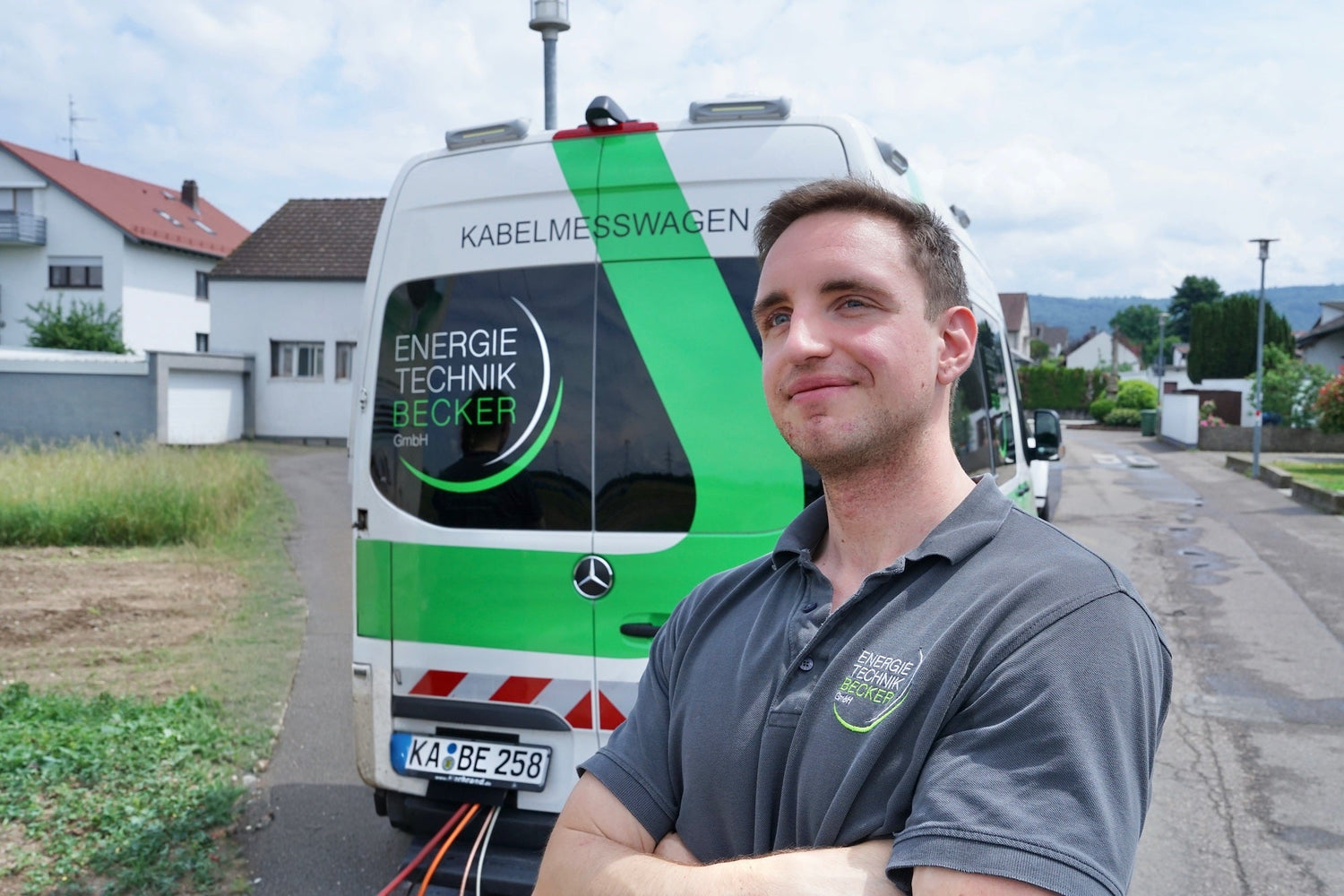 Kostenexplosion durch unsichtbare Schäden? Unser Kabelmesswagen findet sie bevor sie zuschlagen!