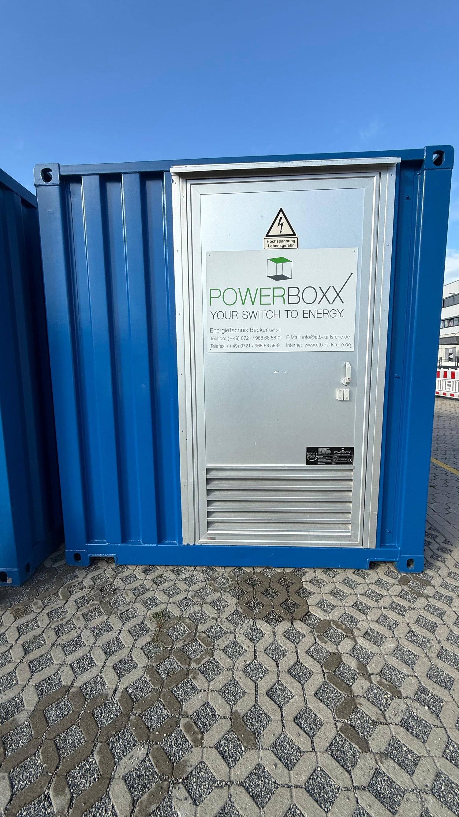 Wie entsteht eine moderne Baustromstation? Ein Blick hinter die Kulissen beim Hersteller!